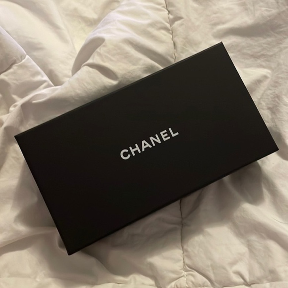 Authentic Chanel Accessories Box - Picture 2 of 5